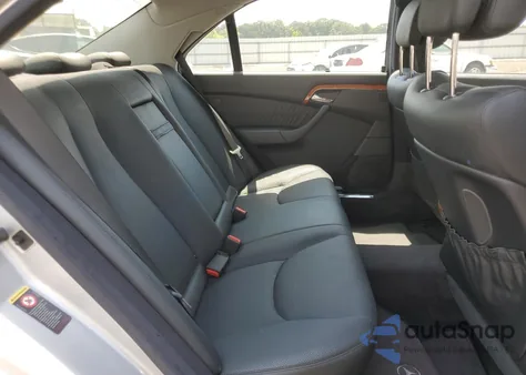 2005 Mercedes-Benz S 500 4Matic z USA, uszkodzony, nr VIN WDBNG84J15A454356